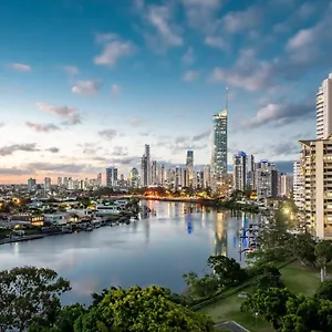  Apartment Serenity Surfers Paradise